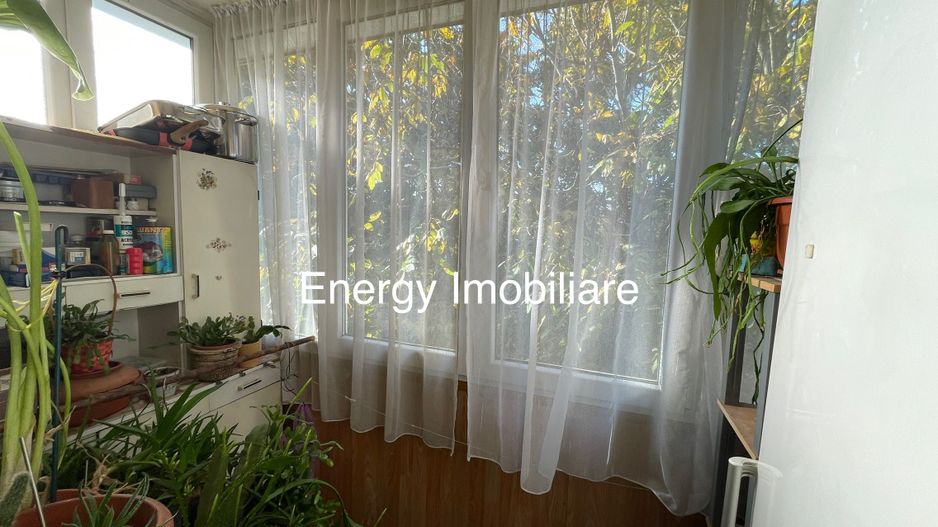 Apartament cu 3 camere, zona Dâmbul Pietros - Poză 6