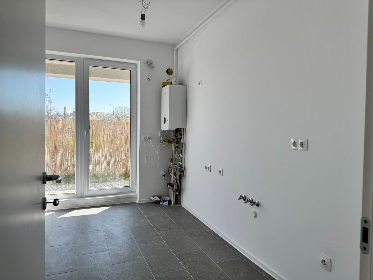 Apartament 2 camere decomandat + Grădină Proprie - Atria Urban Resort - Poză 11