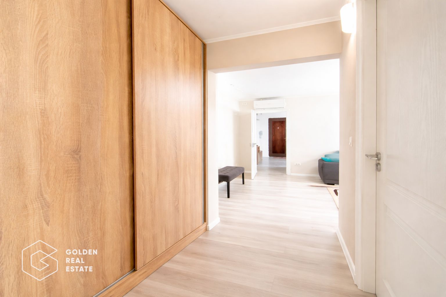 Locuinta gata de mutat, renovat integral, Micalaca - Poză 7