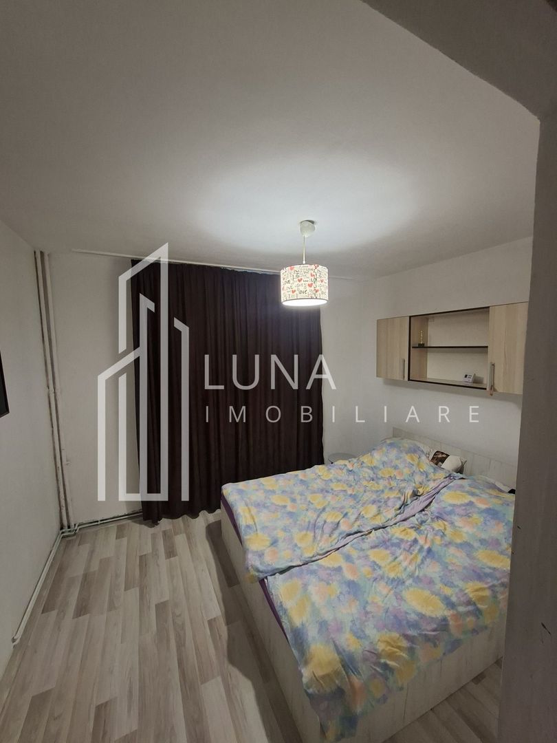 Vând apartament 3 camere - Poză 1
