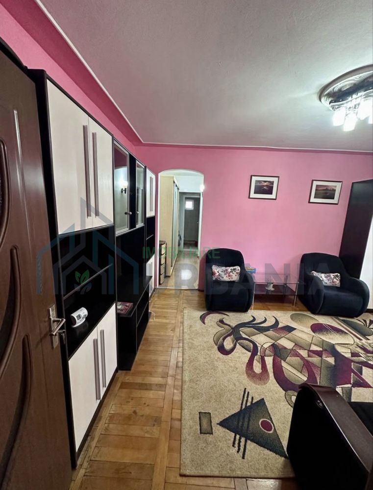 Apartament cu 3 camere - Poză 1