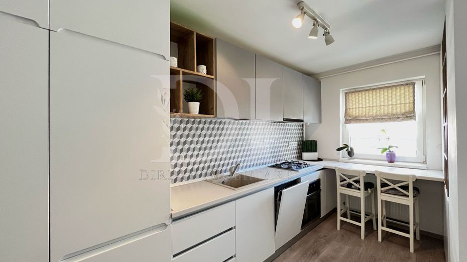 Apartament cu 2 camere semidecomandat , 57 mp, în zona BMW - Poză 2