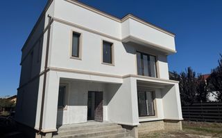 Vila Neoclasica zona CENTRALA Otopeni curte 500m2 - Poză 1