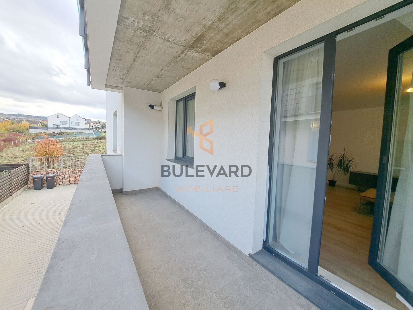 Apartament 3 camere, ultrafinisat, parcare, cartier Europa - Poză 7