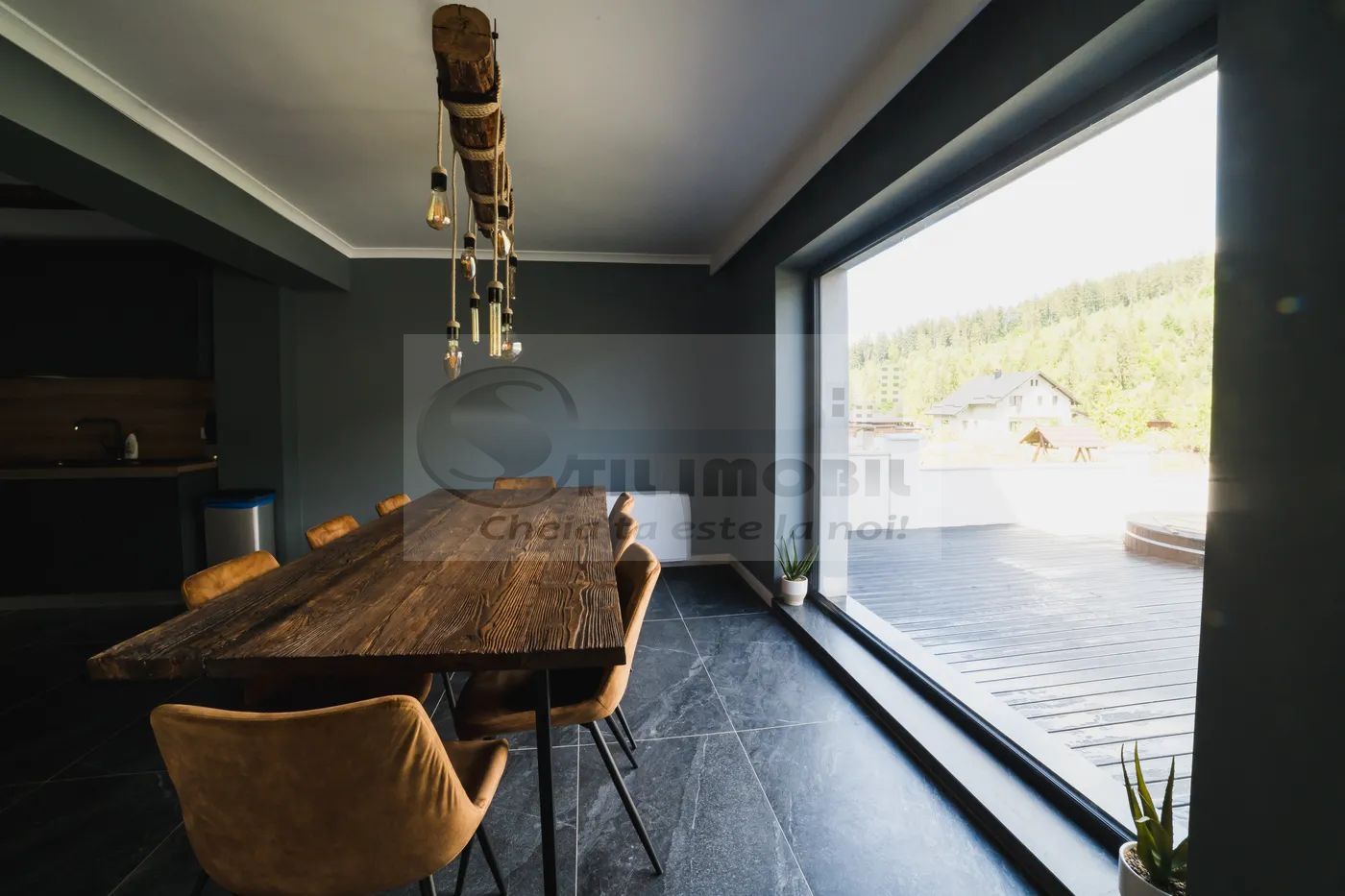 Pensiune de vanzare Voronet - 6 camere - 7 bai - Poză 3