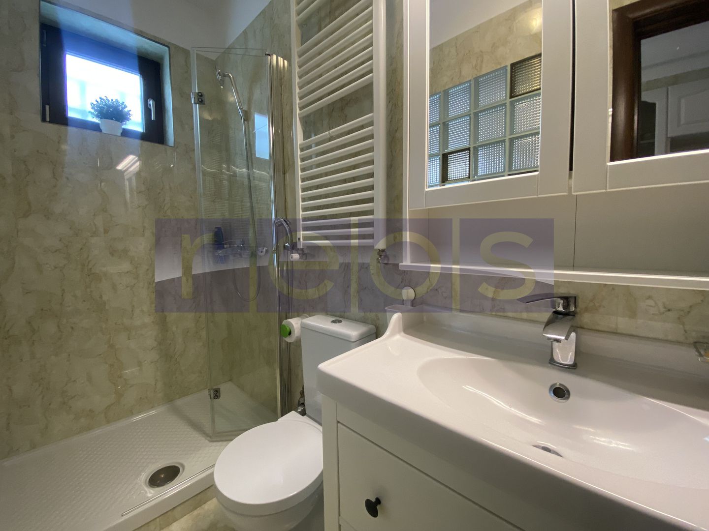 Studio | CAPITALE - Poză 10