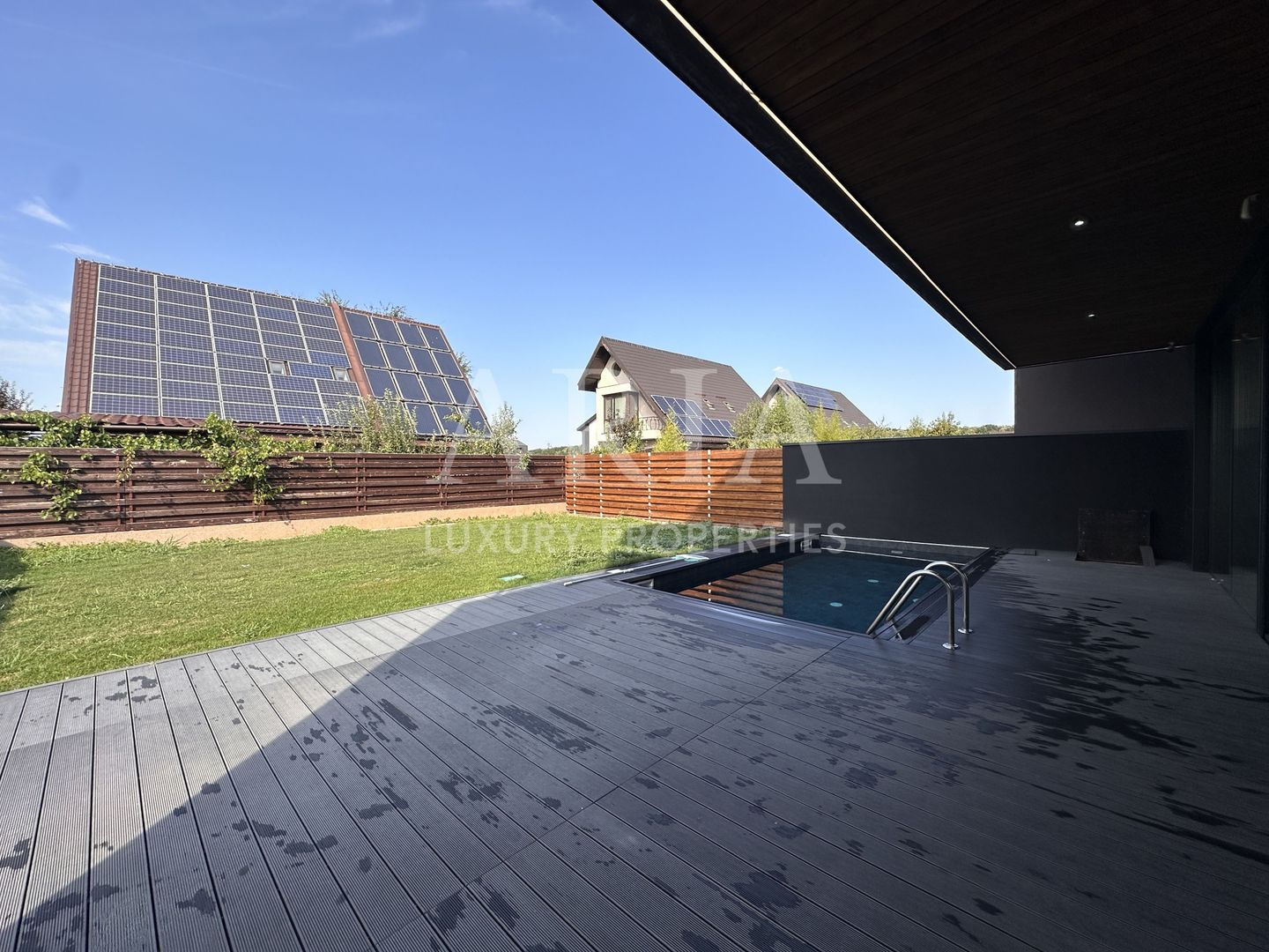 SMART VILLA - POOL - LUXURY GATED COMMUNITY - NEAR THE FOREST - Poză 21