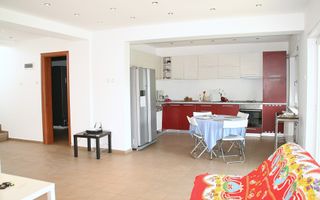 BRANESTI, cu deschidere la Balta Branesti, inchiriere vila 7 camere - Poză 3