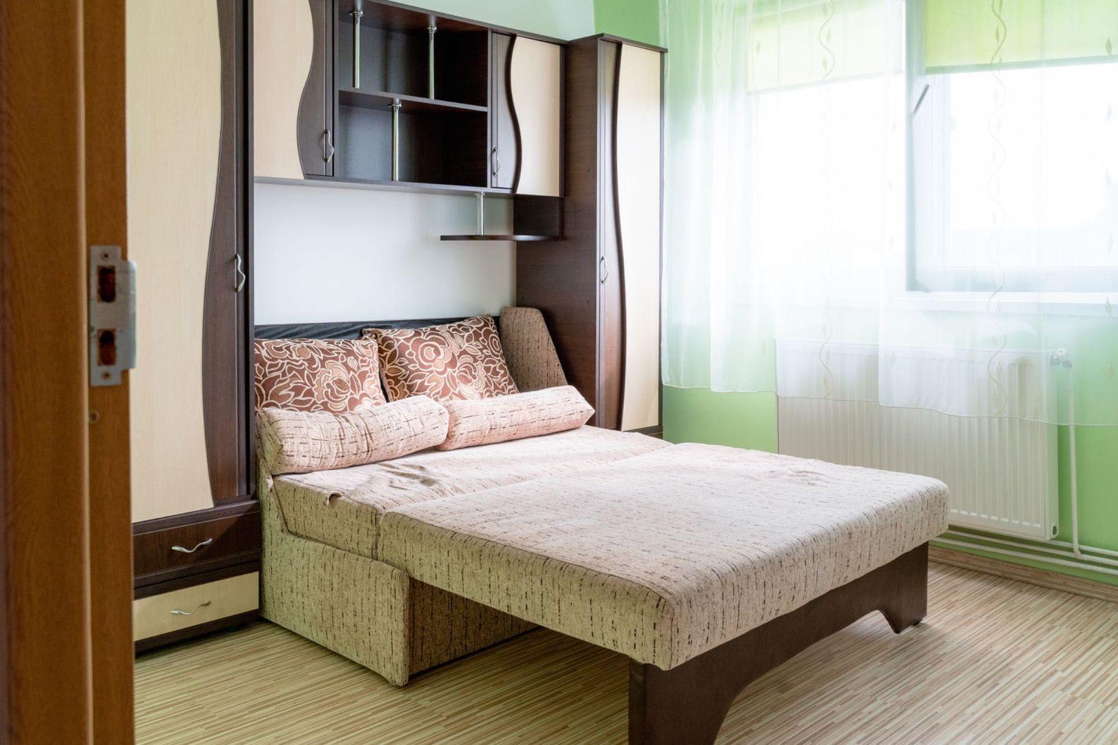De închiriat: Apartament 2 camere cu vedere panoramică pe Bulevard - Poză 4