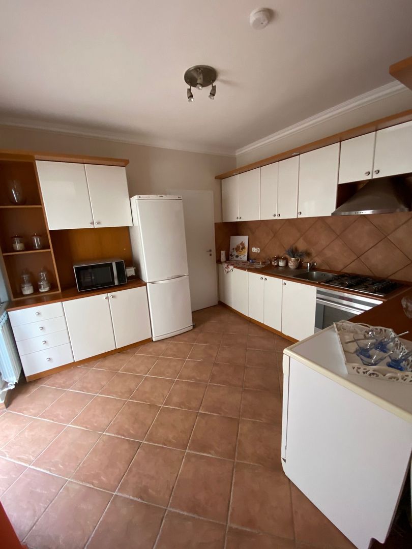 Generoasa si spatioasa - Poză 34