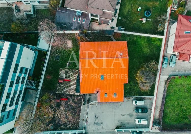 Vila si teren aferent de vanzare in Voluntari Pipera liziera pădurii- 1775 mp - Poză 3