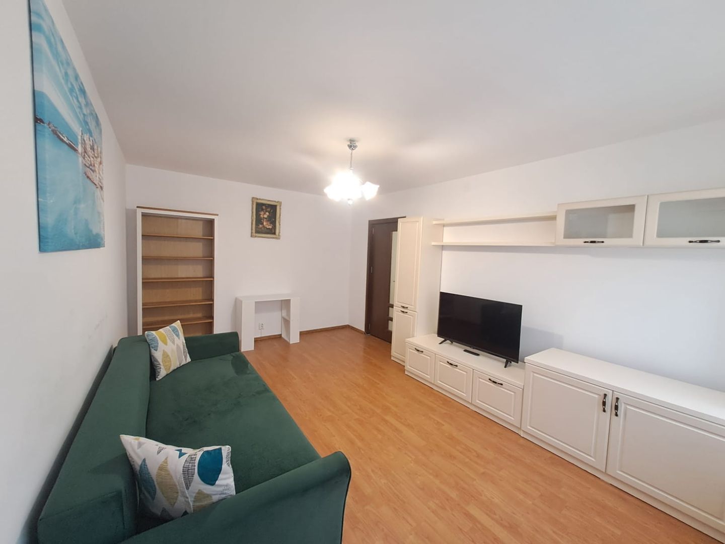 Apartament 2 camere Metrou Raul Doamnei - Poză 2
