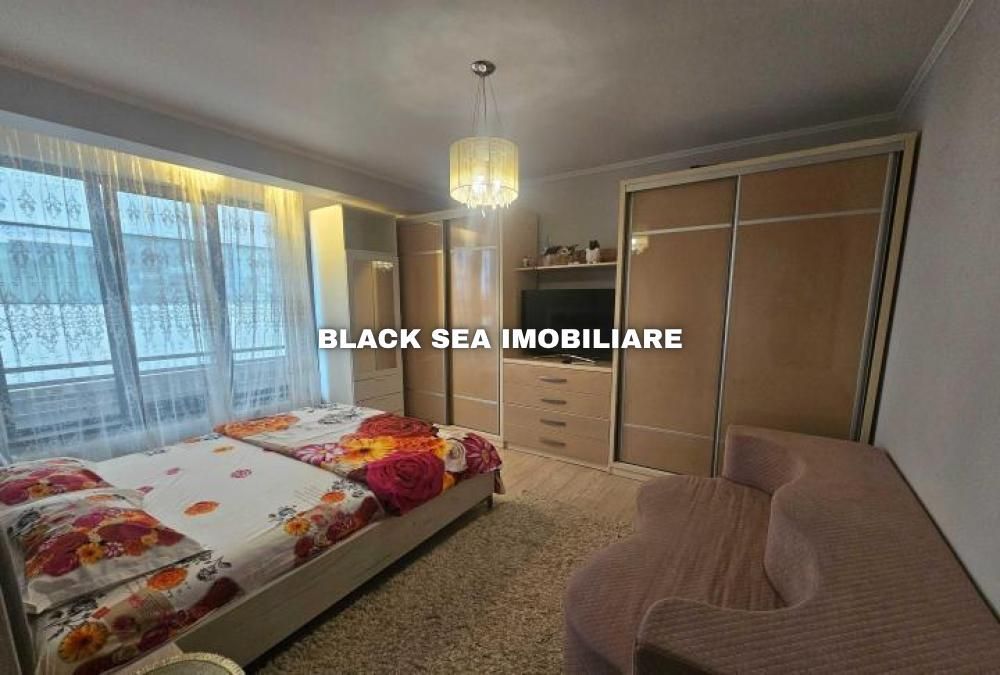 Vila P+1 de 3 camere, de inchiriat in Mamaia Nord - Termen Lung - Poză 4