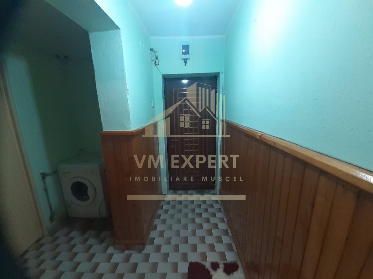 APARTAMENT 3 CAMERE ETAJ 2 ROTUNDA  CAMPULUNG - Poză 12