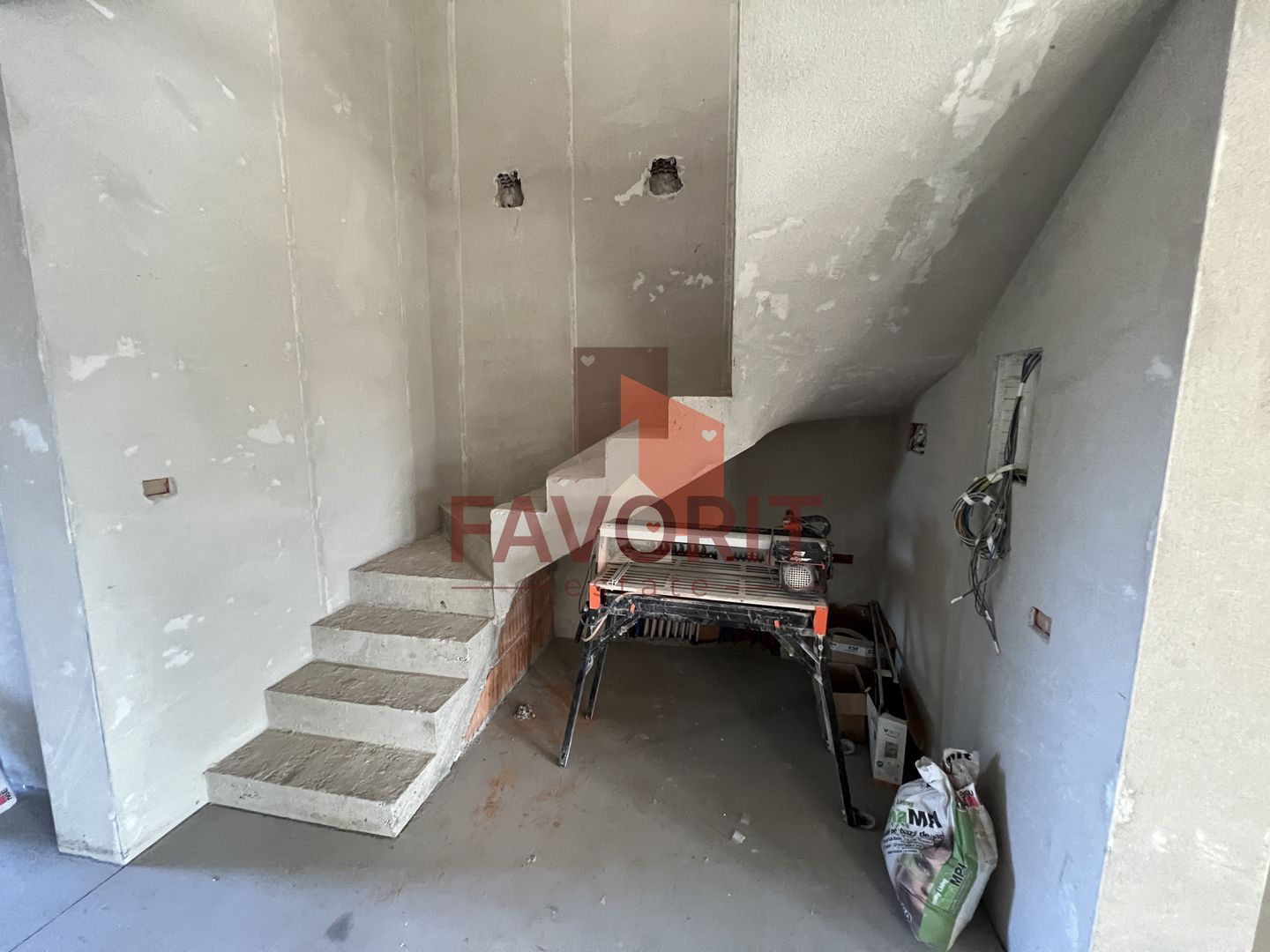Duplex 5 camere despartit prin garaj | Giroc - Poză 20