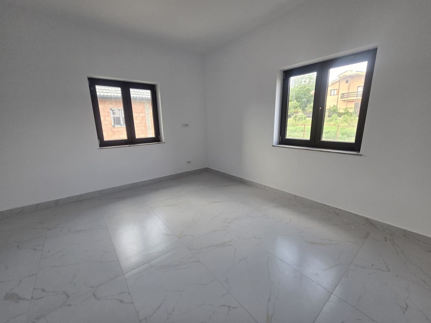 Casă Nouă Modernă de Vânzare –Sărata, Bacău,Confort, Spațiu și Liniste - Poză 22