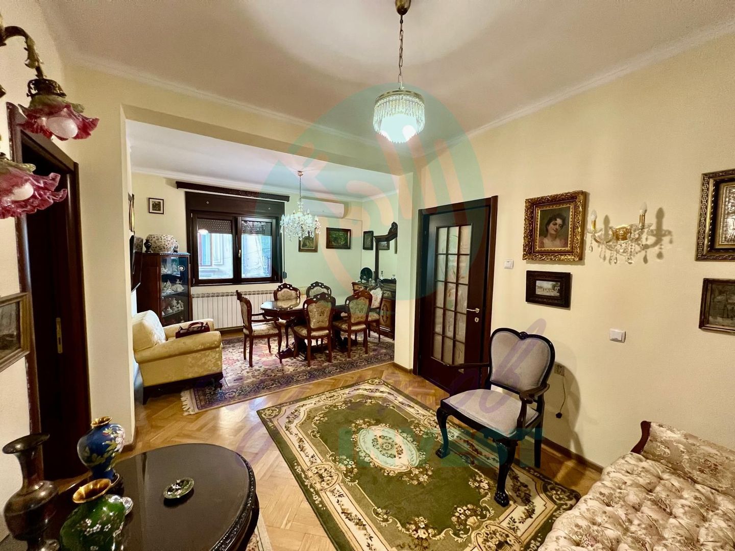 Apartament elegant | Curte generoasă | Lângă parcul Cişmigiu - Poză 2