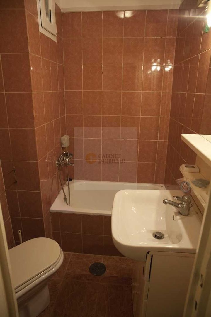 2 Camere  | Etaj 2/5  | Calea Victoriei | Decomandat - Poză 8