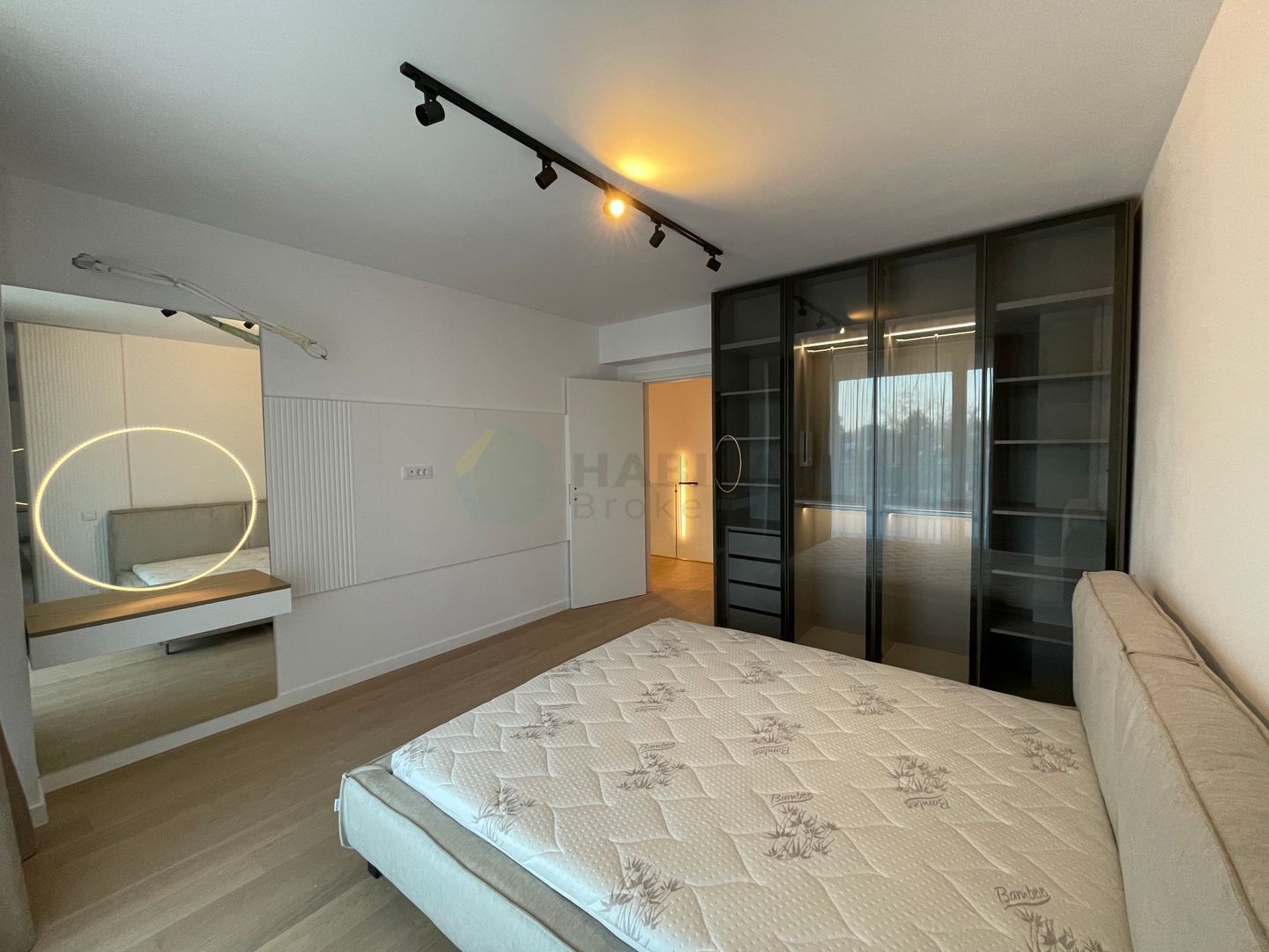 Duplex cu gradina langa parc in Tunari - Poză 6