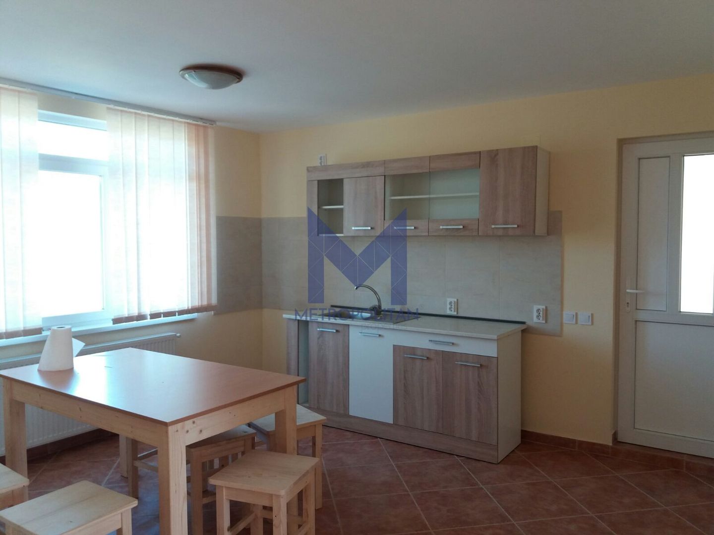 Cazare în vilă pentru echipe muncitori, cheltuieli incluse - Poză 1