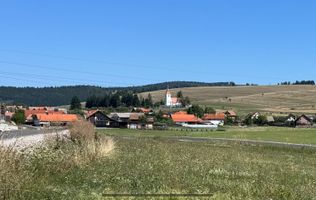 Terenuri intravilane de vânzare în Leliceni, pe dealul Hovaș