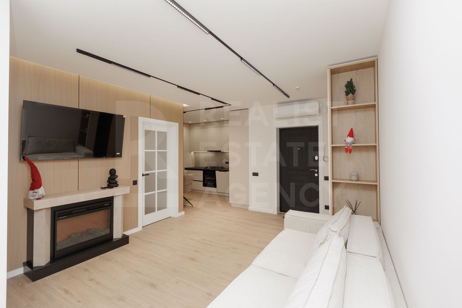 Vânzare, apartament, 3 dormitoare+living, str. Ion Buzdugan, Buiucani - Poză 1