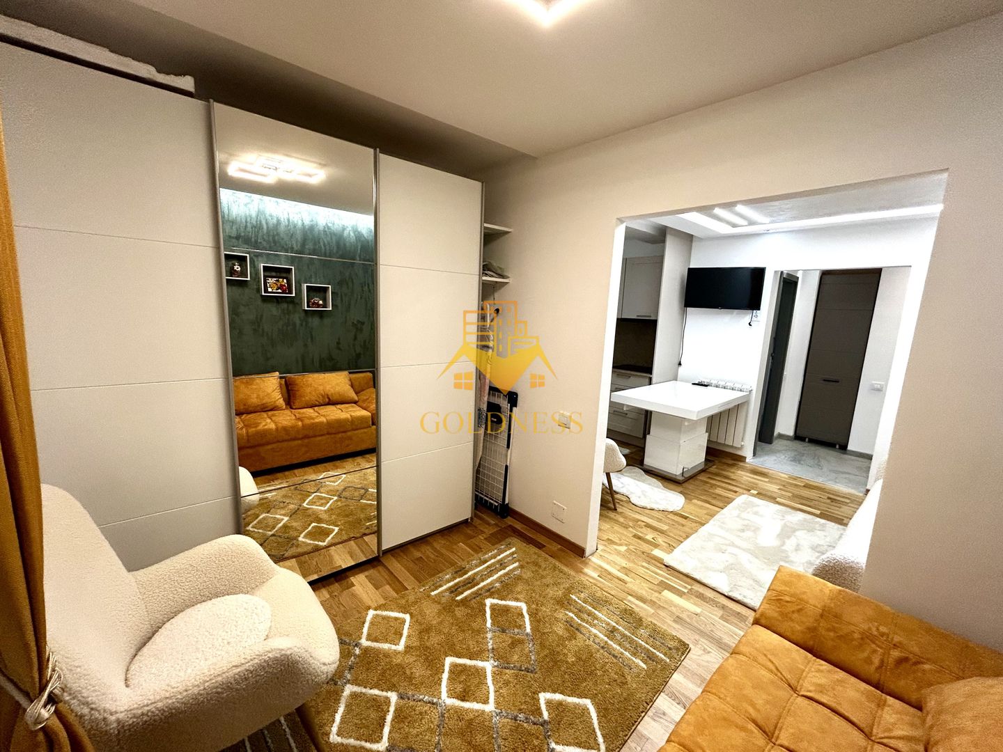 1 camera open space, Modern, Parcare, Hotel Royal, AC Gheorgheni - Poză 9