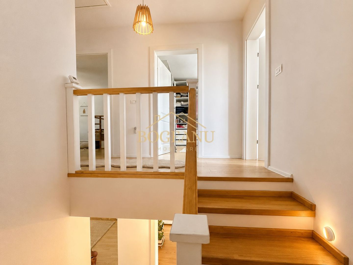 BG174-Duplex Premium-Mobilat,Utilat,4 camere,gazon,garaj-Giroc - Poză 16