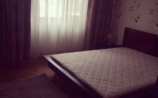 De inchiriat apartament zona centrala – langa faleza - Poză 1