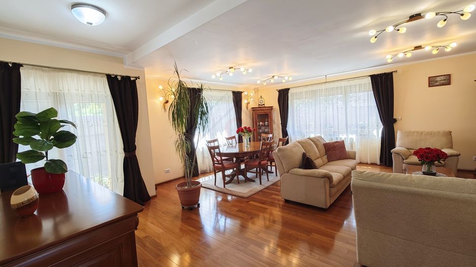 Casa spatioasa. Pretabil si pt. clinica, invatamant, camin varstnici. - Poză 20