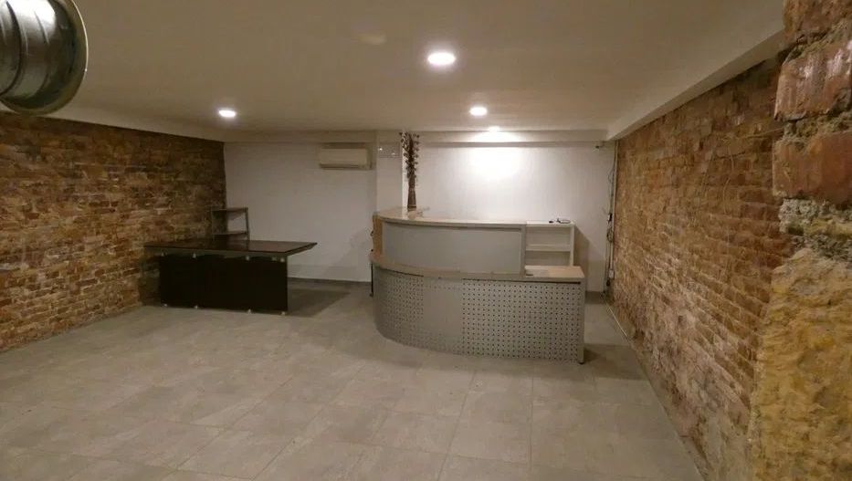 Spatiu comercial la subsol, Zona centrala - Poză 8