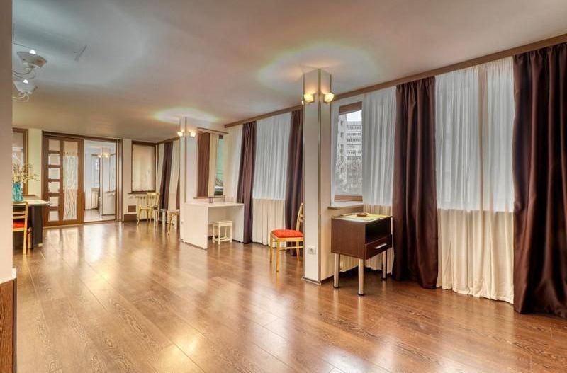 Apartament 5 camere,  Etaj integral vilă monument arhitectural - Poză 10