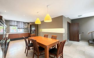 Casa de 360 mp cu sauna si garaj dublu de inchiriat in zona Buna Ziua - Poză 6