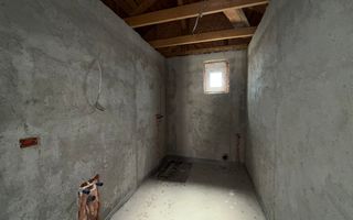 Casa la gri, 4 dormitoare, 3 bai, teren 400 mp - Poză 6