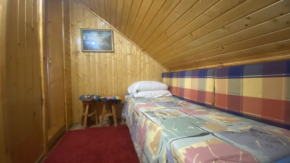 Oaza de liniste si verdeata! Vanzare casa cu 5 camere in Pucioasa - Poză 18