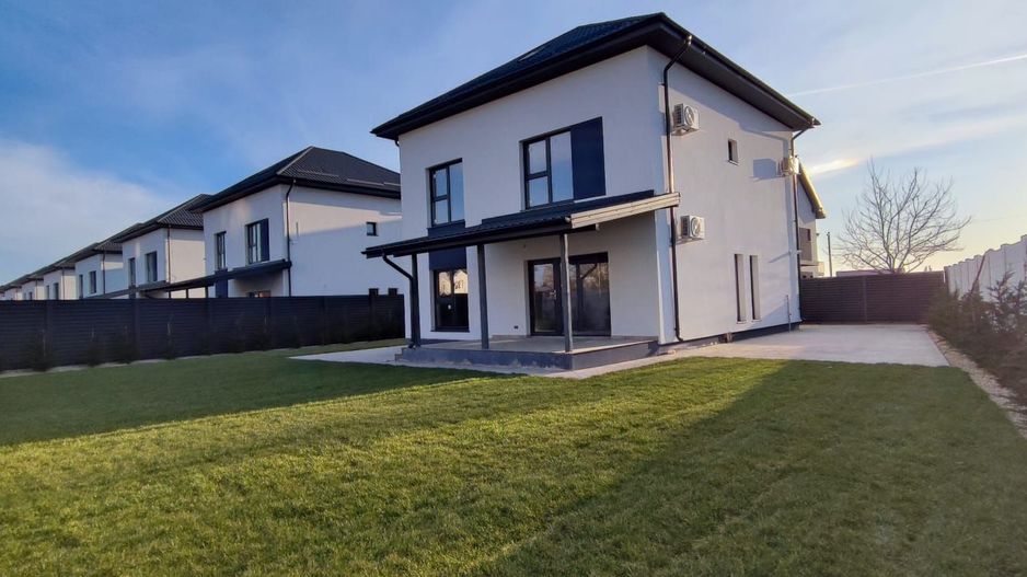 Vilă Individuală cu 700 mp Teren și Mansardă Amenajată - Poză 28