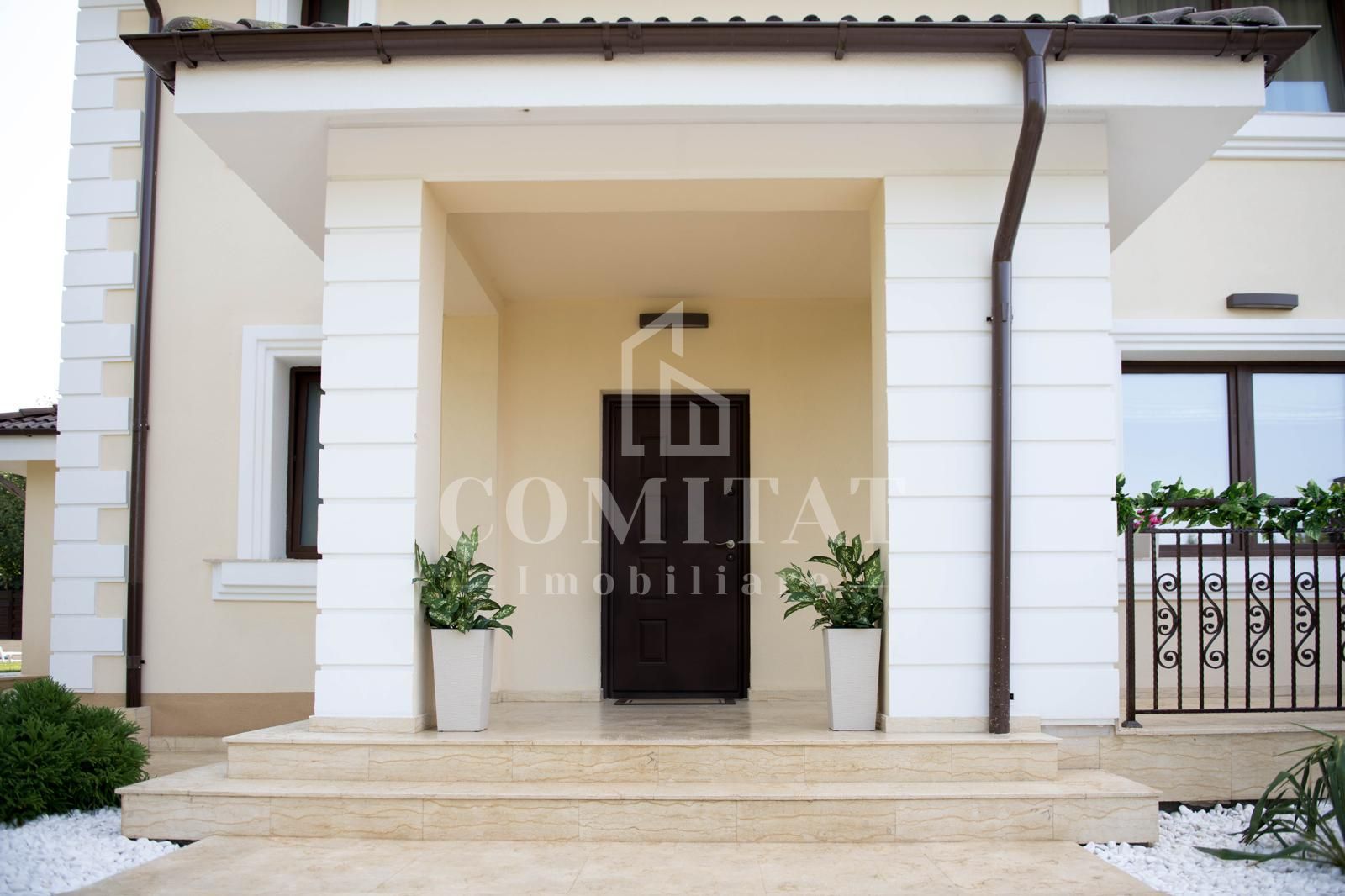 Casă de lux cu piscină la prima închiriere cartier Borhanci - Poză 3