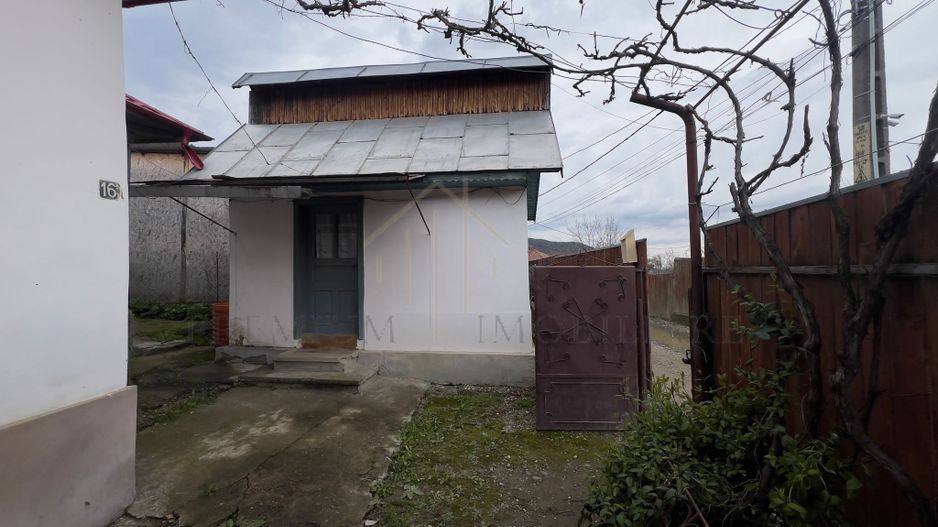 Casa de vanzare in statiunea turistica Tg-Ocna - Poză 6