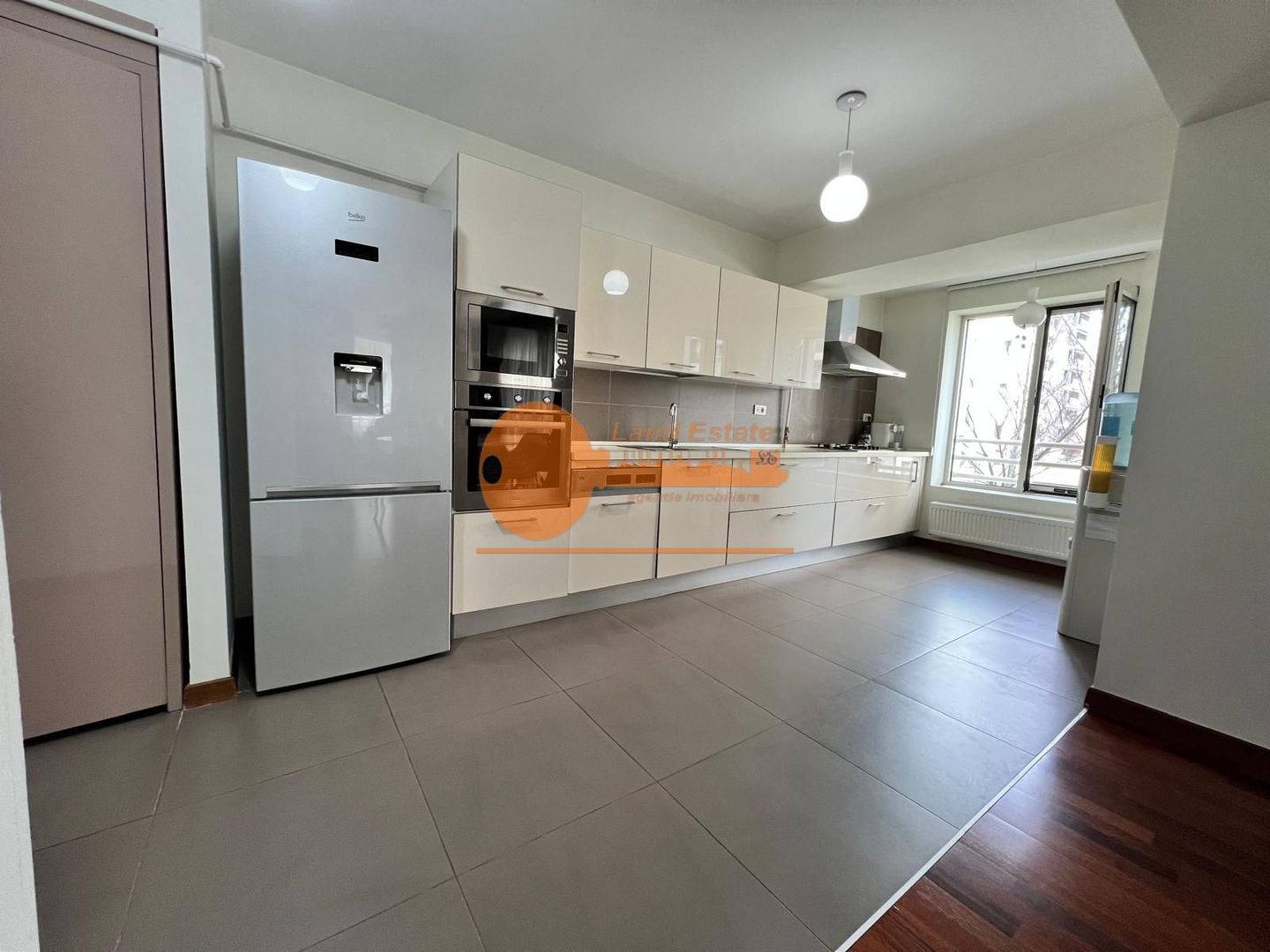 3 camere In City Residence ( 111 mp-Parcare ) - Poză 1