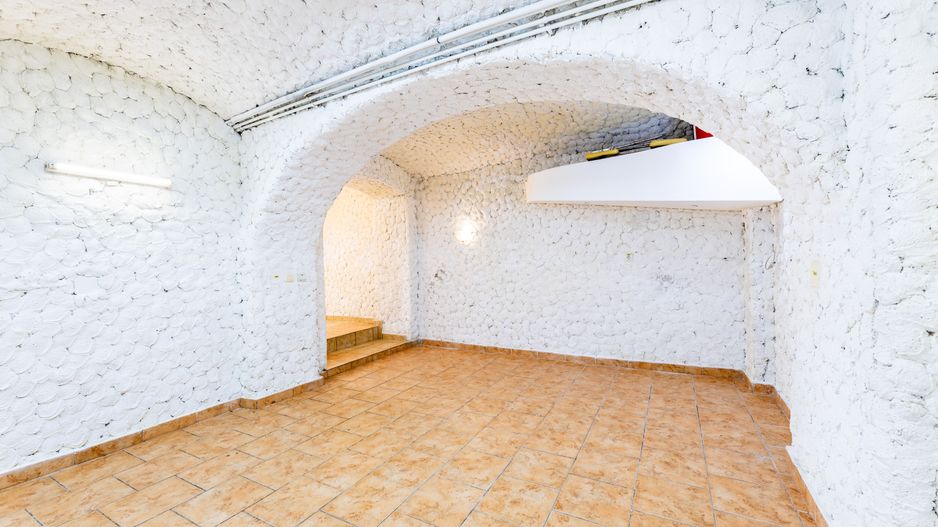 SPAȚIU COMERCIAL CENTRAL - Poză 3