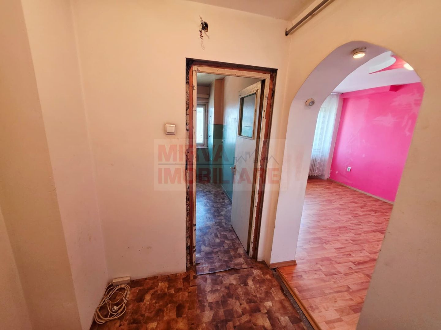 Apartament 2 camere de vanzare, Nord, bloc cu bulina - Poză 3