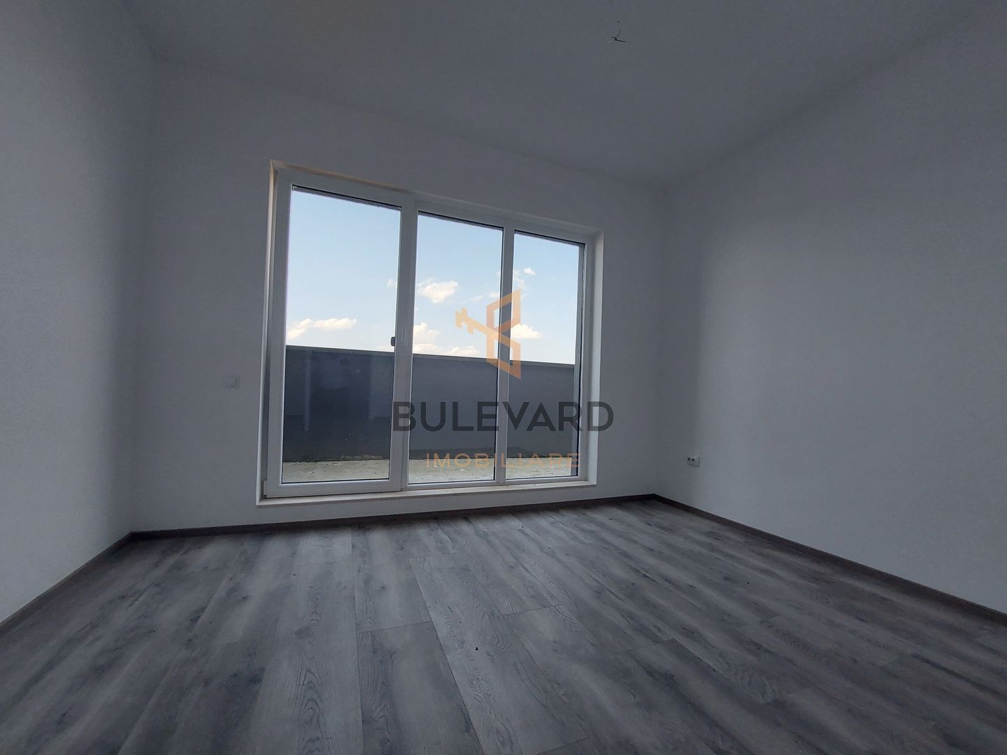 Penthouse cu terasa de 67 mp+parcare subterana! - Poză 8