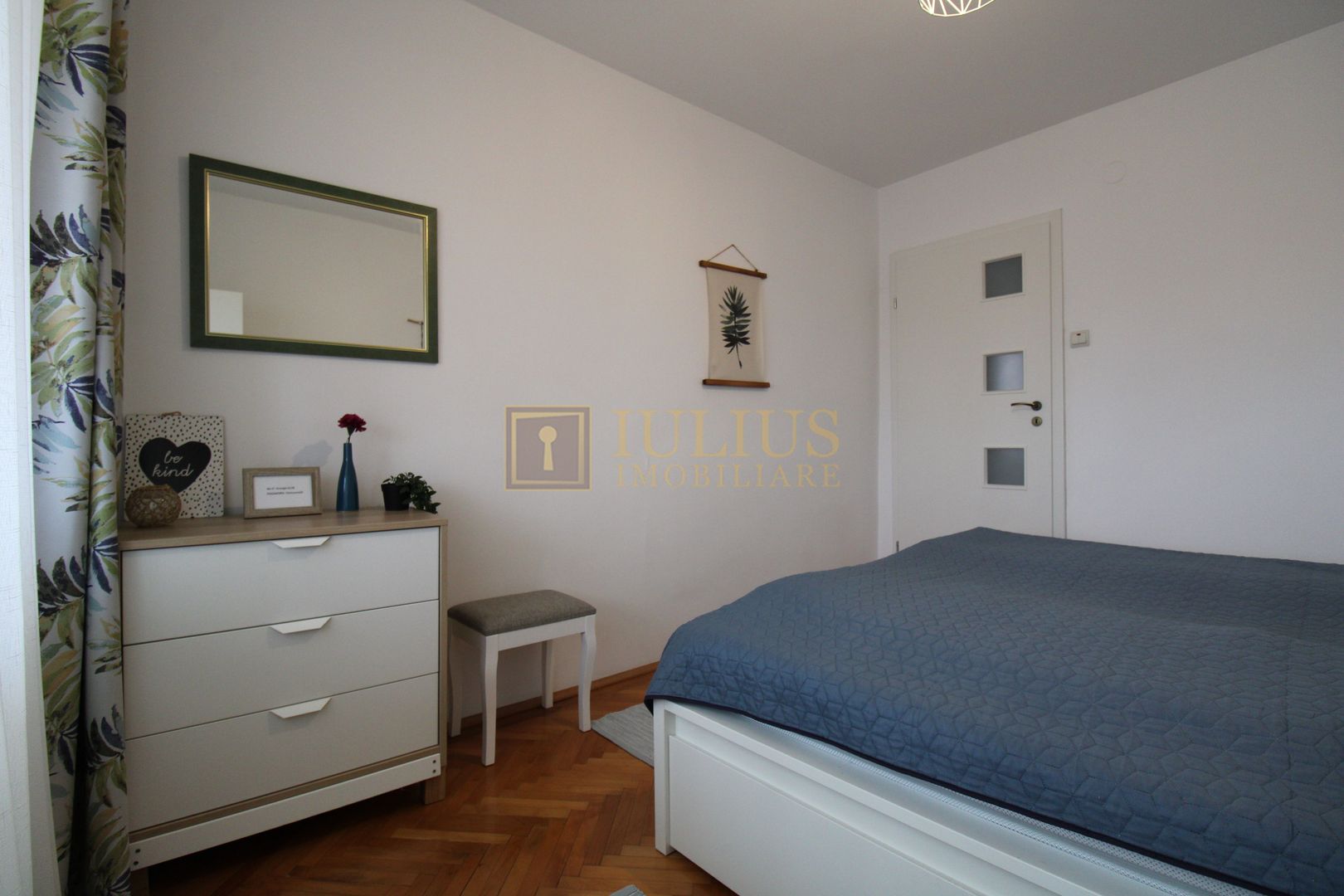 Piata Vicotoriei, 3 camere, centrala proprie - Poză 6