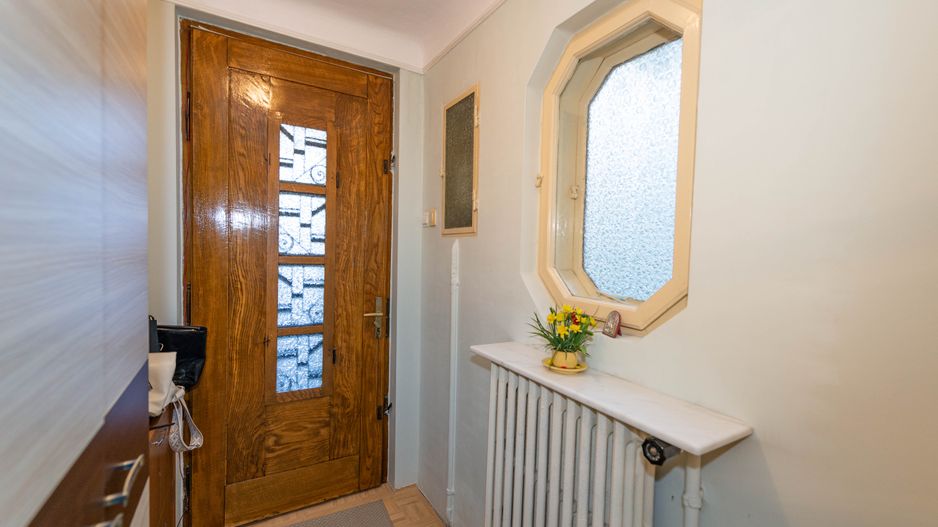 Casa de vanzare, 138 mpu, 244 teren, curte, garaj, Cartierul Domenii - Poză 2