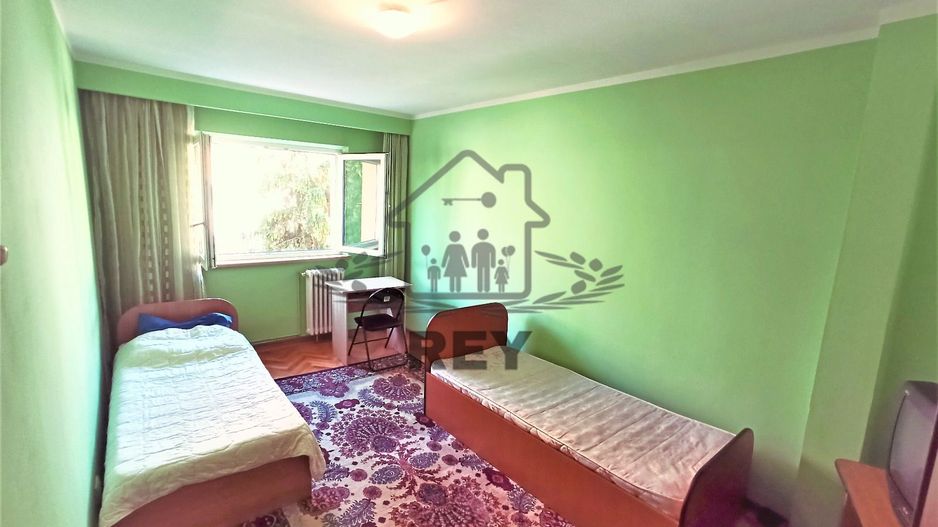 Apartament 4 camere, 2 balcoane, etaj 3, zona Rahovei - Poză 2