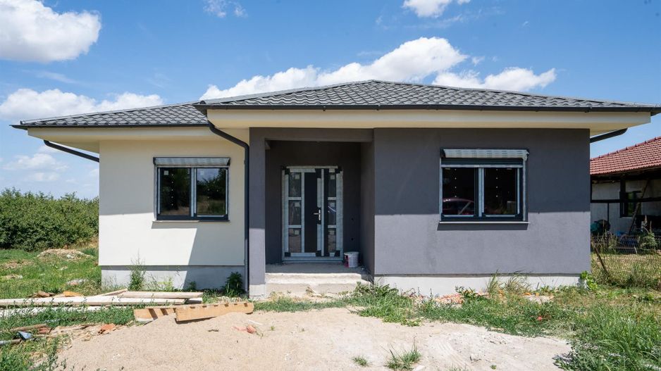 Casa Paleu in centru - Poză 1