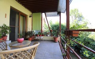 Decomandat, suprafata generoasa, centrala proprie/clima. Terasa mare! - Poză 2