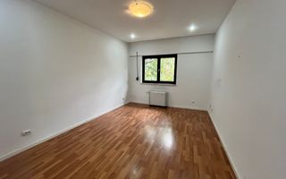 VILA CU 5 CAMERE LA INCHIRIERE PE MALUL LACULUI STRAULESTI - Poză 11