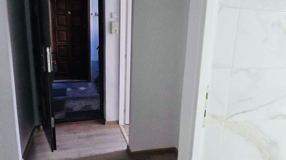 Sagului – Piața Doina | 2 Camere | Etaj 3 | Renovat Recent | Aproape de Tot - Poză 2