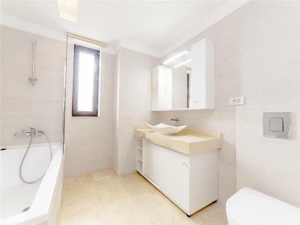 Vanzare vila 5 camere Oxford Gardens - Poză 16